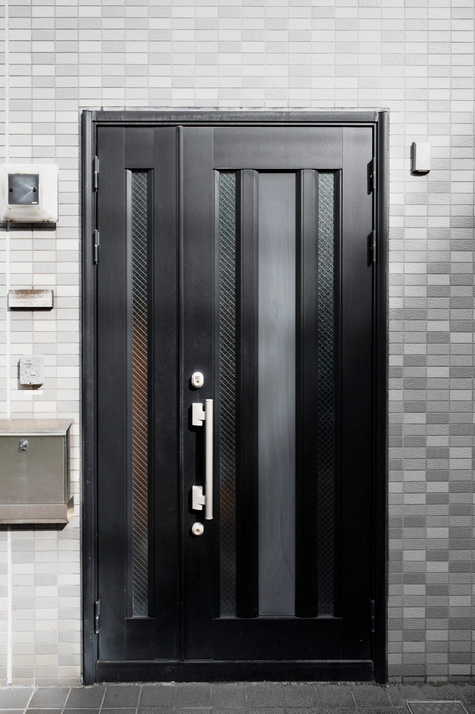 house-entrance-japan-building